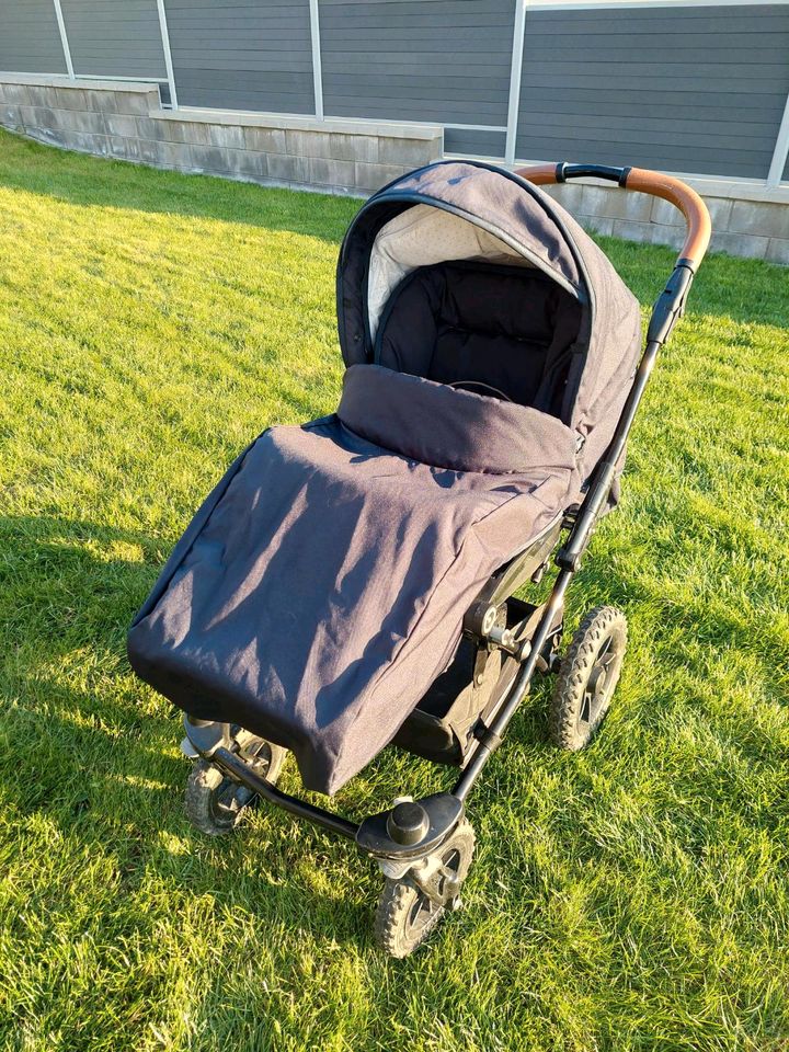 Emmaljunga Kinderwagen mit Babyschale und Sportsitz in Obrigheim