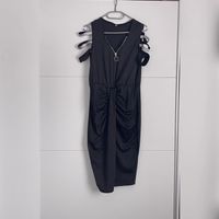 Schickes schwarzes Kleid mit ausgeschnittenen Ärmeln Niedersachsen - Salzgitter Vorschau