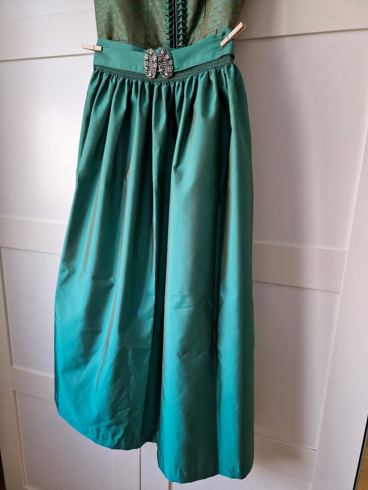 Dirndl 34 XS Wenger *NEU* in Brunnthal