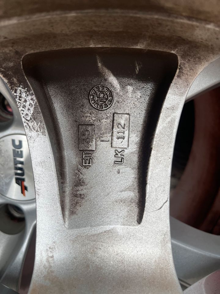 Satz Felgen 18 Zoll plus Reifen Satz Michelin 235/60 R18 in Hamburg