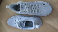 Puma Lite Sneaker Fitness, sehr leicht, Gr. 42, weiß, neuwertig Hamburg-Mitte - Hamburg Hamm Vorschau