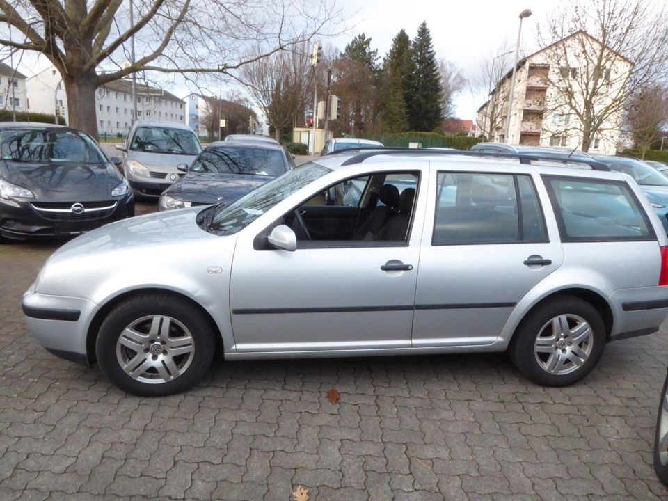 Volkswagen Golf 1.6 FSI Comfortline Variant in Minden