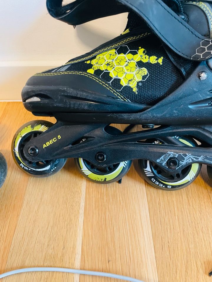 Rollerskates mit neuem Protektorenset Gr. 32-36 in Chemnitz