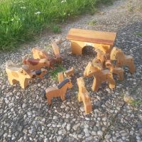Holzfiguren Holzspielzeug Bauernhof Farm Pferde Kühe Hessen - Nauheim Vorschau
