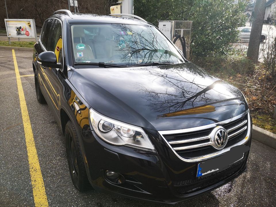 VW Tiguan 4x4 Automatik Diesel AHK Zahnriemen neu in Rümmingen