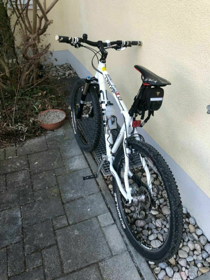 26´´ tolles CUBE MTB Deore Shimano XT Mountainbike Hardtail FOX in München