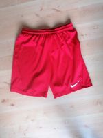 Sporthose Nike rot Gr. 176/S Schleswig-Holstein - Osdorf Vorschau