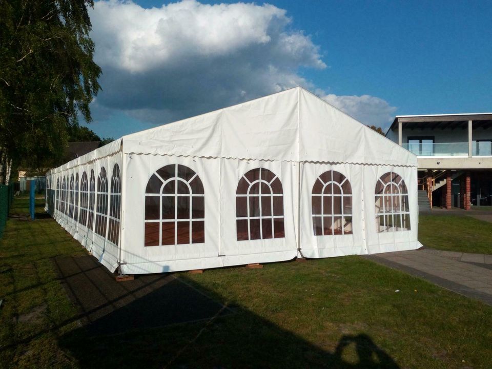 Zelt mieten, Zeltverleih, Festzelt Pagodenzelt Hochzeit Catering in Delbrück