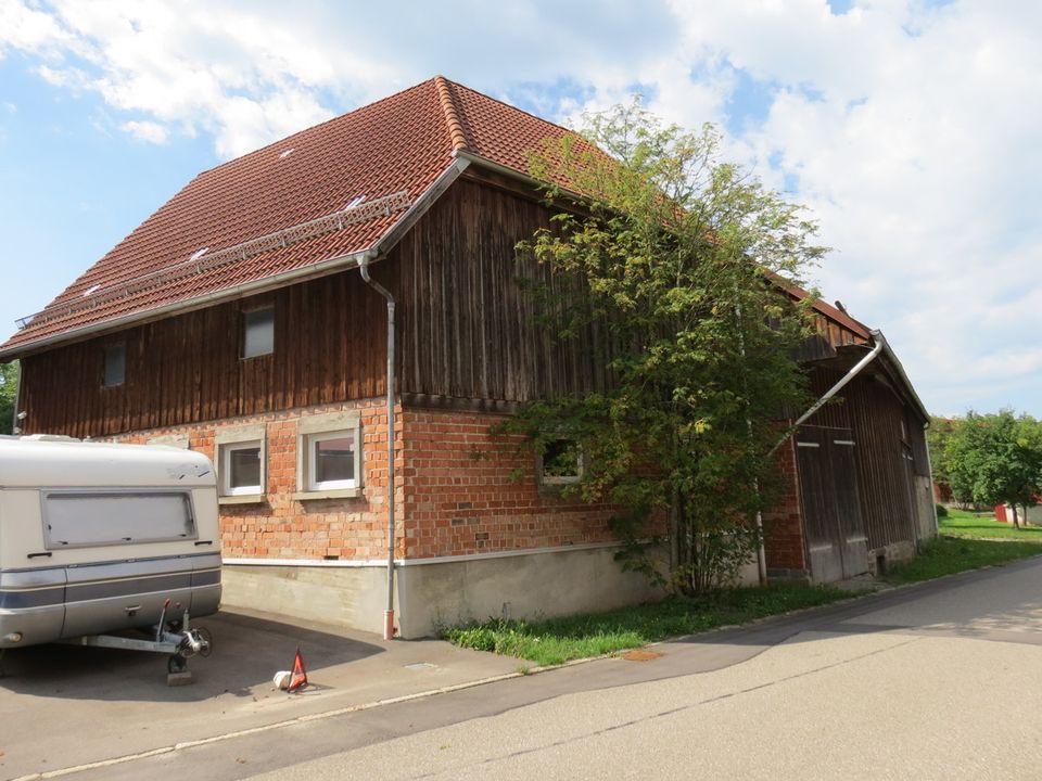 MFH mit 4 Wohneinheiten+4 Garagen-Scheune (Ausbaubar) gr. Grundstück in Frankenhardt zu verkaufen in Frankenhardt