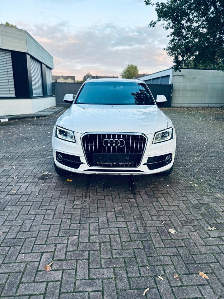 Audi Q5 S line 3.0 TDI quattro in Duisburg