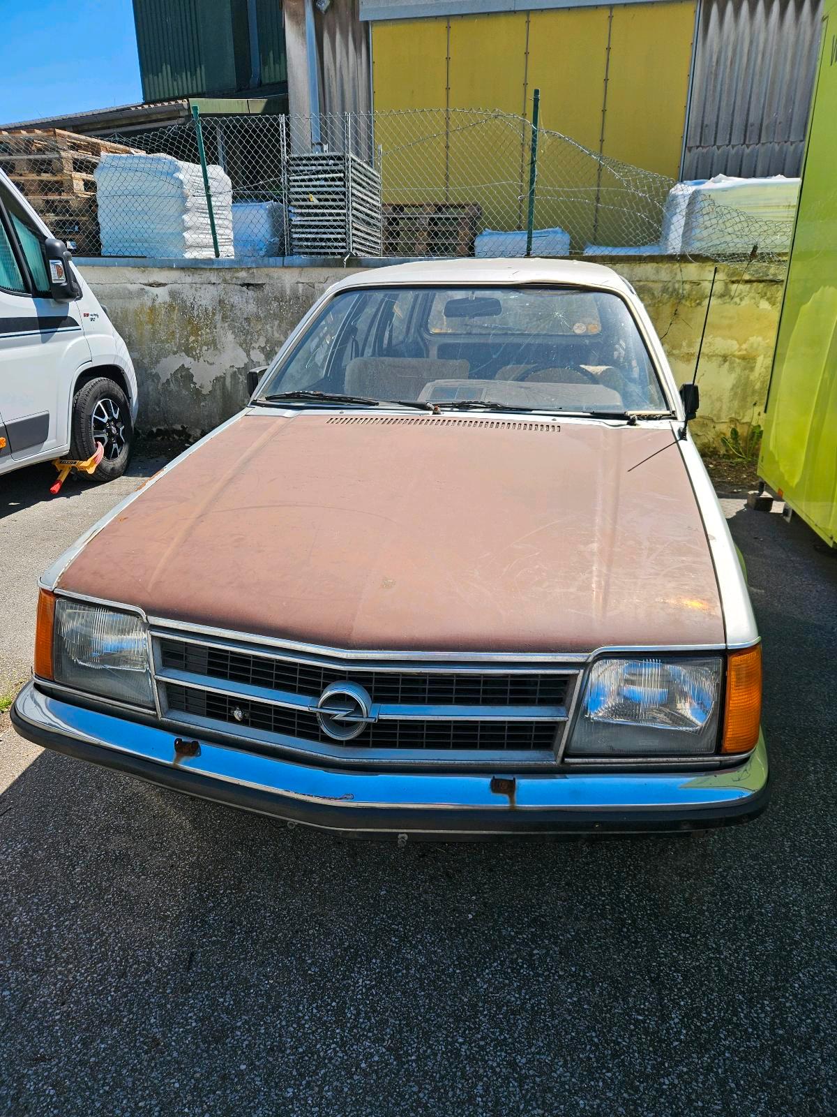 Abbildung des Autos Opel Commodore