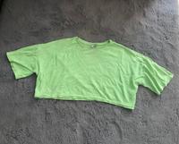 Asos 36 S grün oversized cropped Bauchfrei Tshirt Shirt Nordrhein-Westfalen - Wülfrath Vorschau