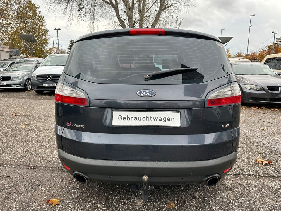 Ford Galaxy 2,2 TDCi 129kW DPF Trend in Nürnberg (Mittelfr)