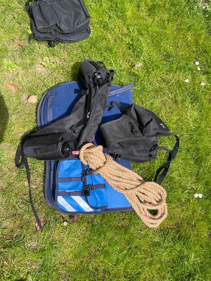 Wanderreiten Sattel +Packtaschen in Baldham