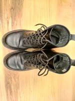 Dr. Martens 1460 Mono Black Gr.42 Unisex Niedersachsen - Hildesheim Vorschau
