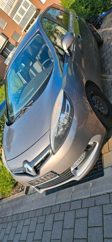 Renault Grand Scenic in Moers