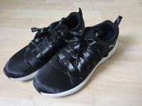Leichte Puma Sneaker,Softfoam,Gr.40,Satinschleife,schwarz Sachsen - Auerbach (Vogtland) Vorschau