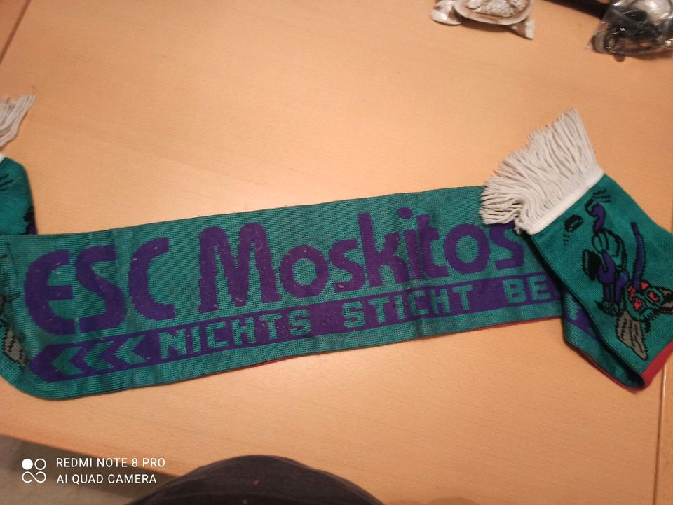Eishockey Schal Fan merch Moskitos essen Deutschland in Gelsenkirchen