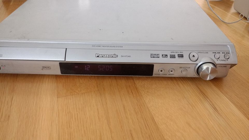 Panasonic SA HT340 5.1 Heimkinoanlage DVD Player in Immenstaad