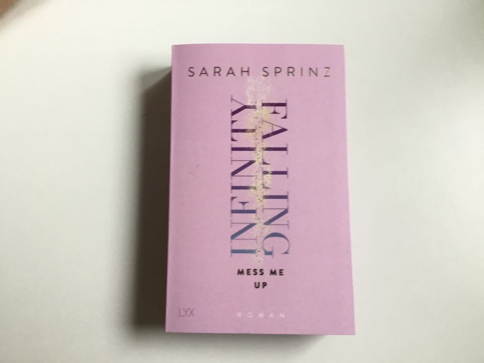 Sarah Sprinz Infinity Falling Mess me up in Edewecht