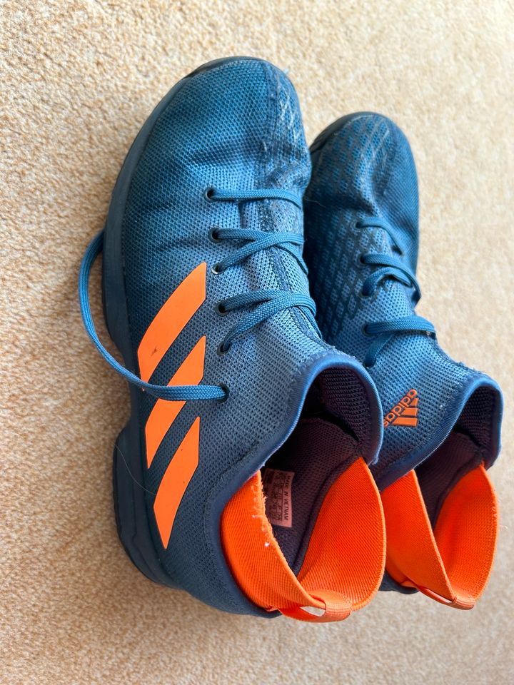 Adidas Kinder Fußball Hallenschuhe (Gr.38, US 5 1/2) in Erfurt