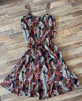 Sommerkleid mit Bindegürtel M-XL Nordrhein-Westfalen - Düren Vorschau