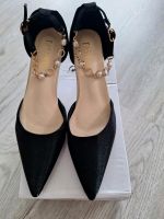 Heigh Heels schwarz mit Kette 39 NEU Sachsen-Anhalt - Hecklingen Vorschau