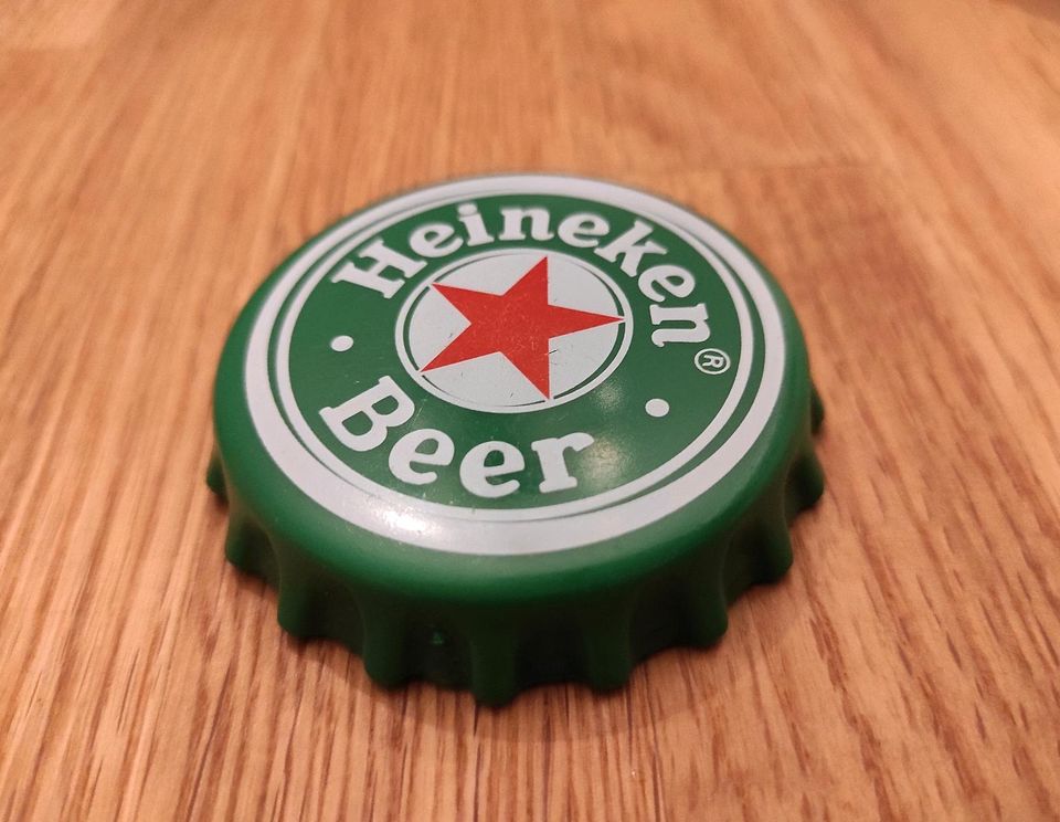 Heineken Beer - Flaschenöffner - Bierdeckel, Kronkorken - Vintage in Neenstetten