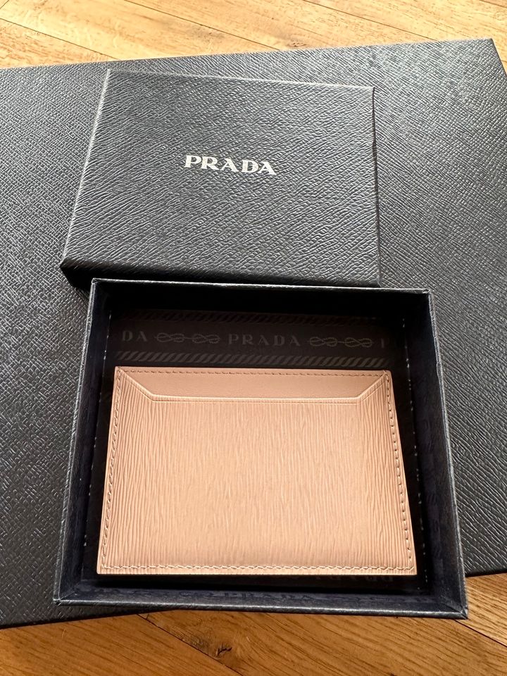 Prada Kreditkartenhalter in Rheinbach