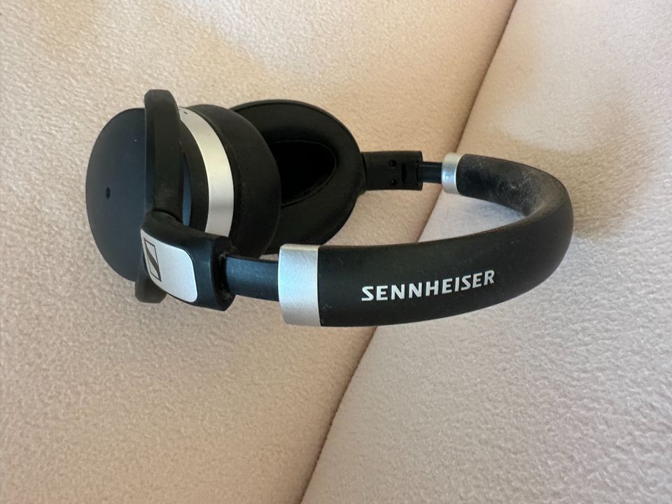 Sennheiser Over Ear Noise Cancelling Kopfhörer in Frankfurt am Main
