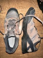 SALOMON Wanderschuhe Sportschuhe Sneaker Gr 42 wie 41 Unisex Berlin - Treptow Vorschau