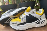 Umbro Turnschuhe/Sneaker, Gr.  40, wie neu Essen - Essen-Borbeck Vorschau