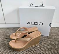 Aldo Capricchia Flip Flops mit Keilabsatz Brandenburg - Seelow Vorschau