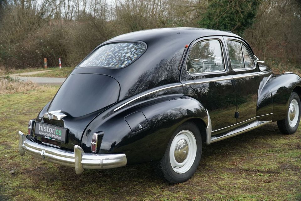 Peugeot 203 Limousine Oldtimer in Homburg