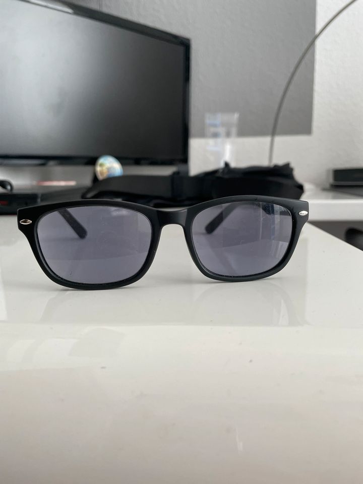 Sonnenbrille mit Stärke 2.0von Tchibo in Berlin - Charlottenburg | eBay  Kleinanzeigen ist jetzt Kleinanzeigen