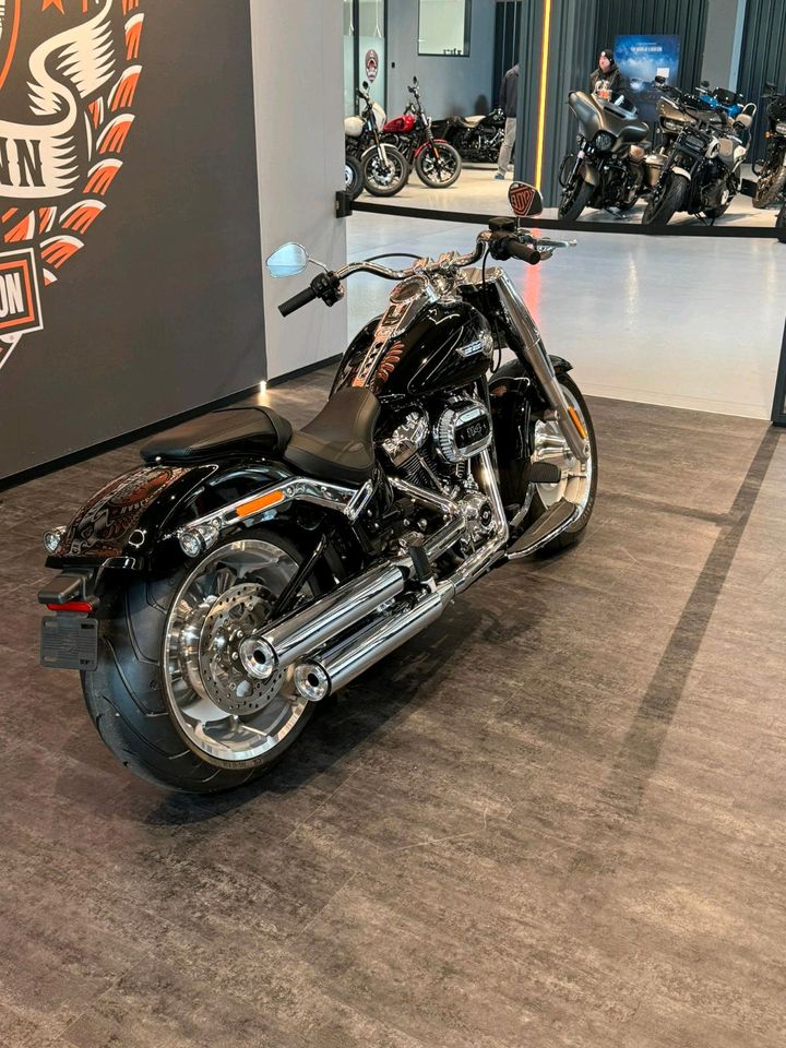 Harley Davidson Fat Boy FLFBS (Neufahrzeug) in Lahntal