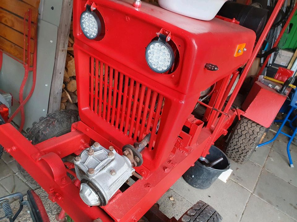 Traktor .  Schmalspur  90 cm breit , Oldtimer in Sandersdorf