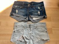 Zwei kurze Jeans Hosen Gr. 32 Tally Weijl Niedersachsen - Lindhorst Vorschau