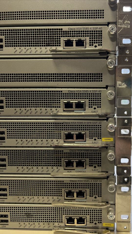 Cisco Firewall ASA5585-X SSP-40 , ASA5585-X SSP-10 alles zusammen in Bucha