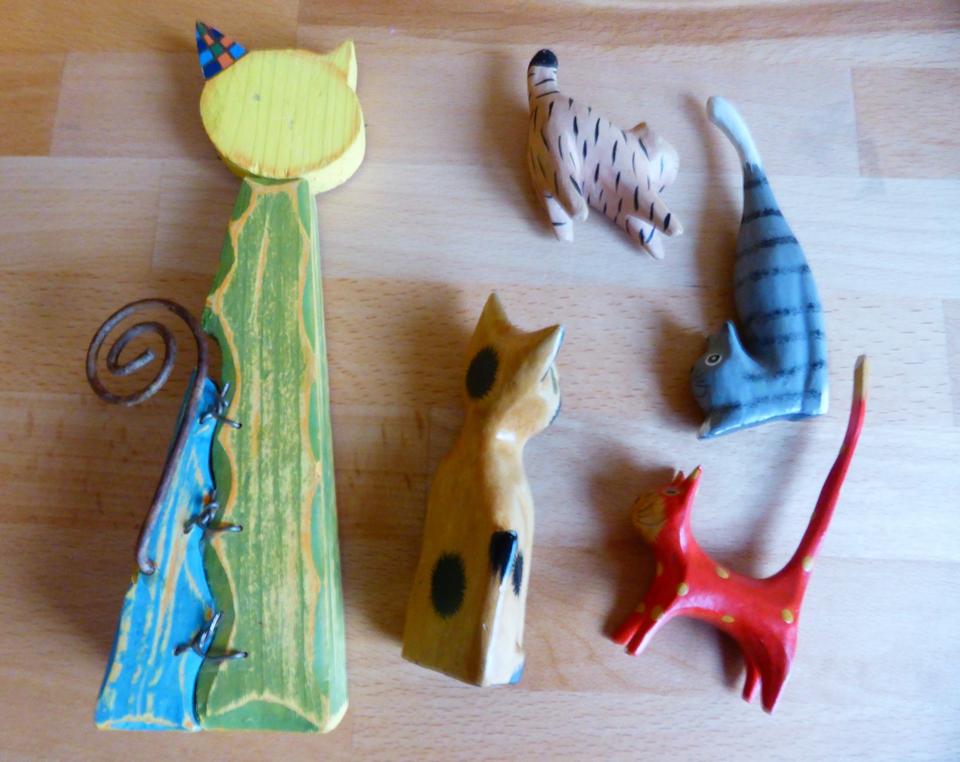 5 Katzen Holz Figuren Künstler Handwerk - für Katzenfreunde in Passau