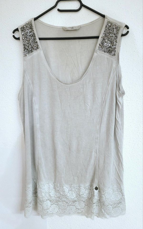 Tredy Top hellgrau 42/44  Longtop Pailletten Top XL/XXL in Eislingen (Fils)