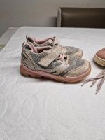 Schuhe Sneaker Glitzer Silber rosa Mädchen Größe 28 Bayern - Rattelsdorf Vorschau