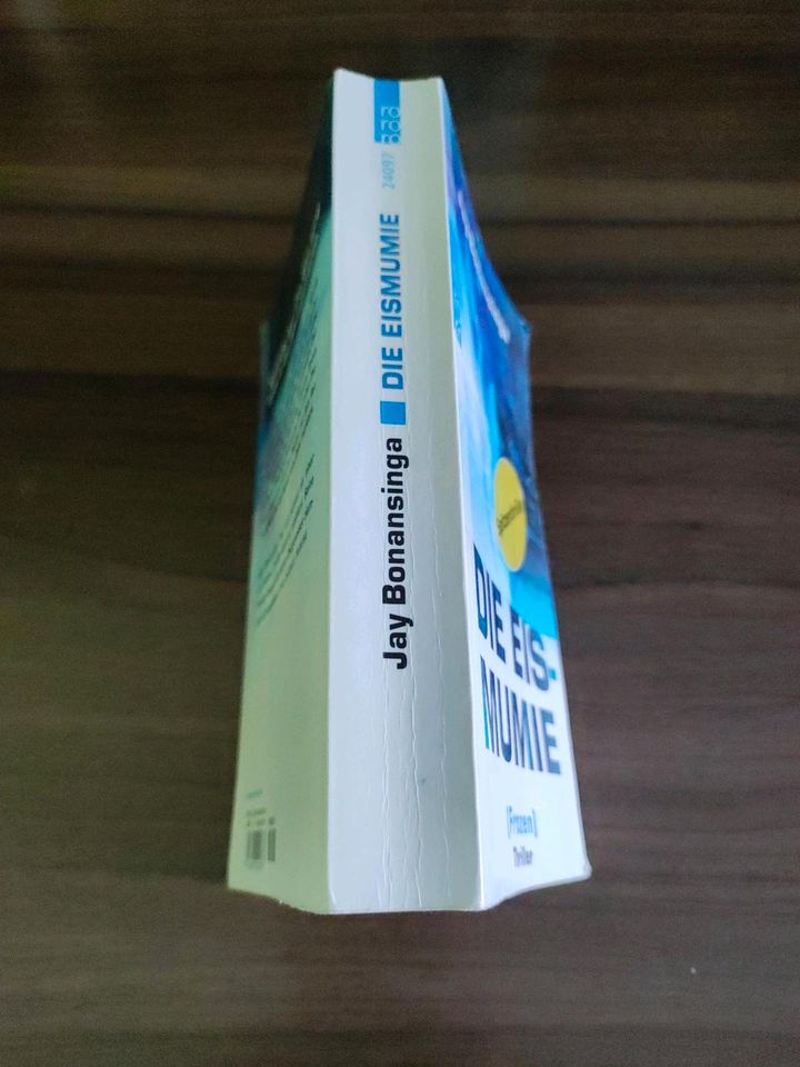 Jay Bonansinga. ,, Die Einsmumie ". Thriller in Düsseldorf