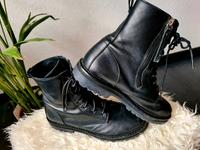 ZARA Stiefel Stiefeletten, schwarz, Gr. 39 + OVP Hessen - Butzbach Vorschau
