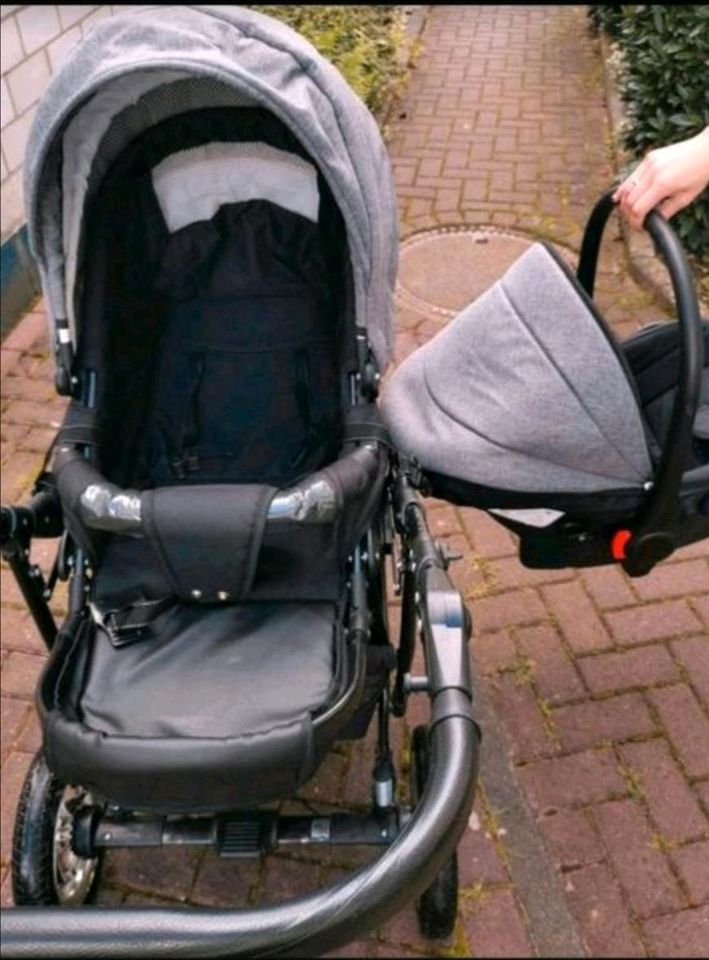 Kinderwagen in Wirges  