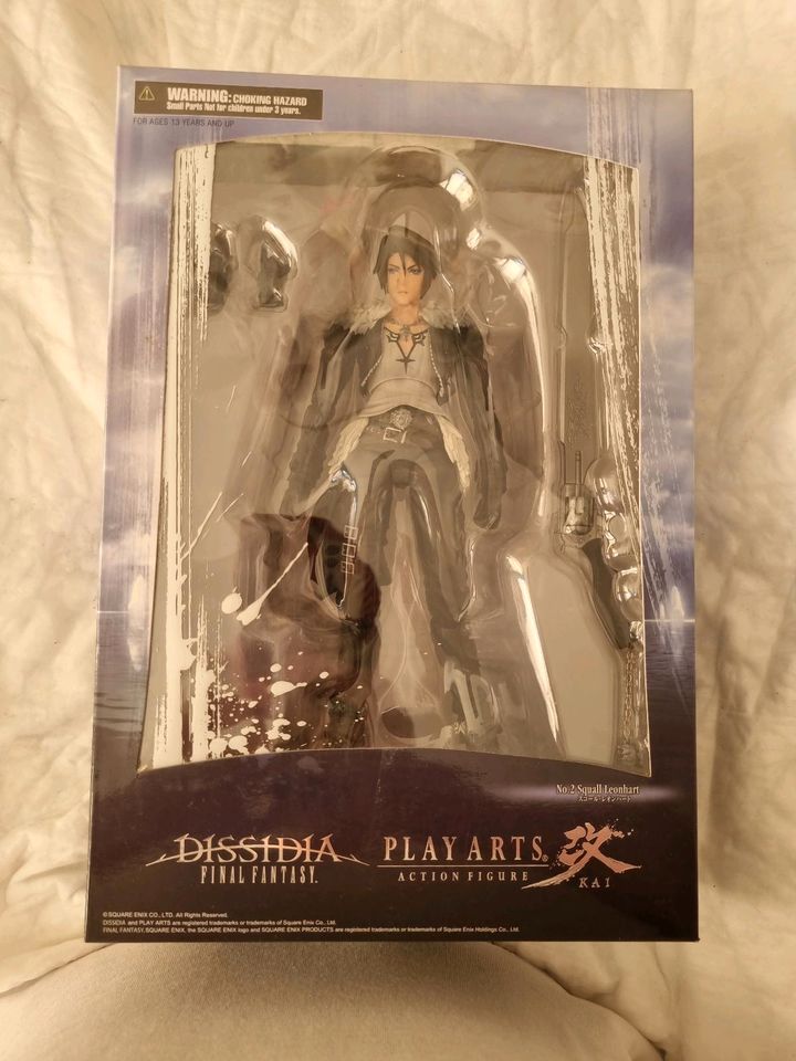 Dissidia Final Fantasy Play Arts Kai Squall Figur in Moers
