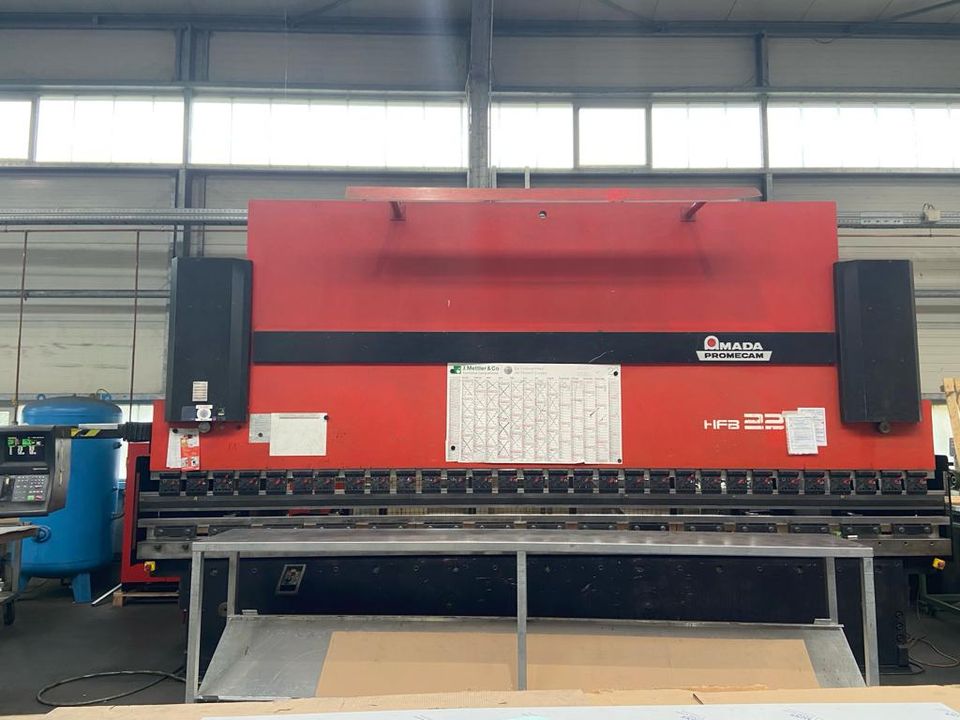 Amada HFBO 6100 x 220 ton CNC Abkantpresse 1997 in Wymeer