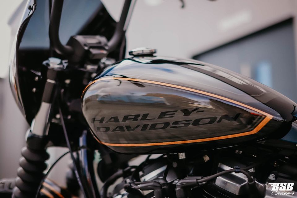 2019 Harley Davidson FXBB Street BOB mit Jekill Umbau Airbrush in Eppertshausen