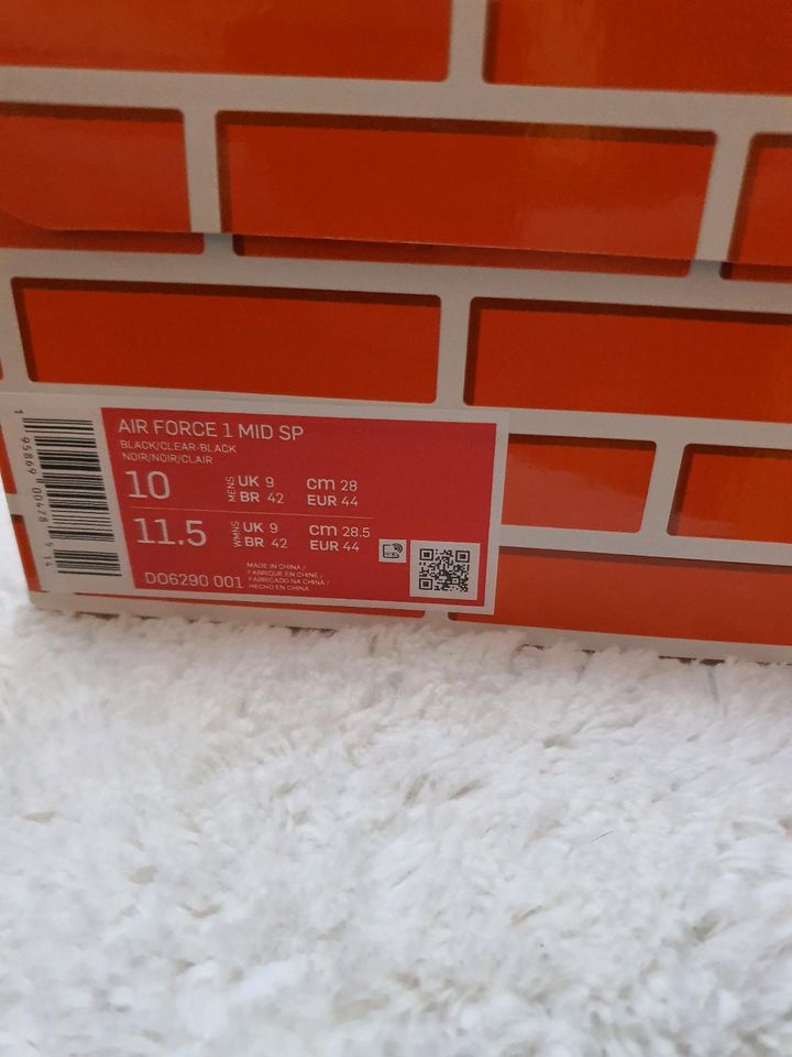 Nike X Off-White Air Force 1 mid Sneaker in Köln