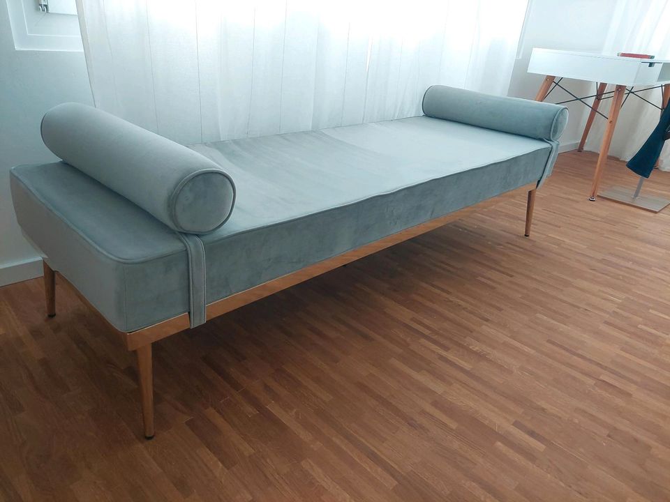 Westwing Daybed in Grau in Kissing